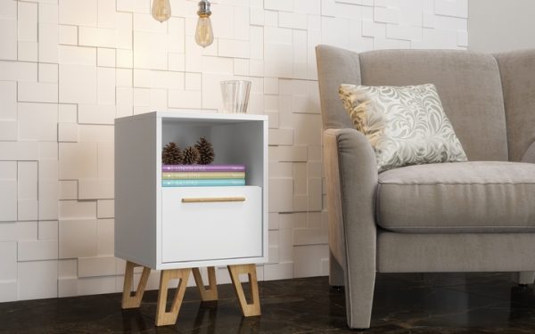 Mesa de luz economica base en pino